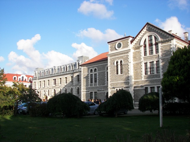 Universidad Estambul