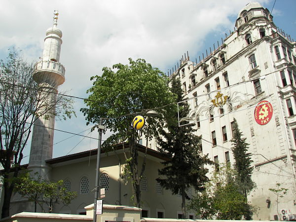 Hüseyin Ağa camii