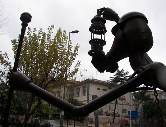 Berkin Elvan estatua