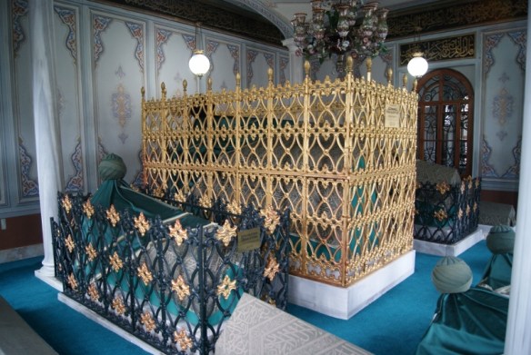 Aziz Mahmud Hüdai türbe