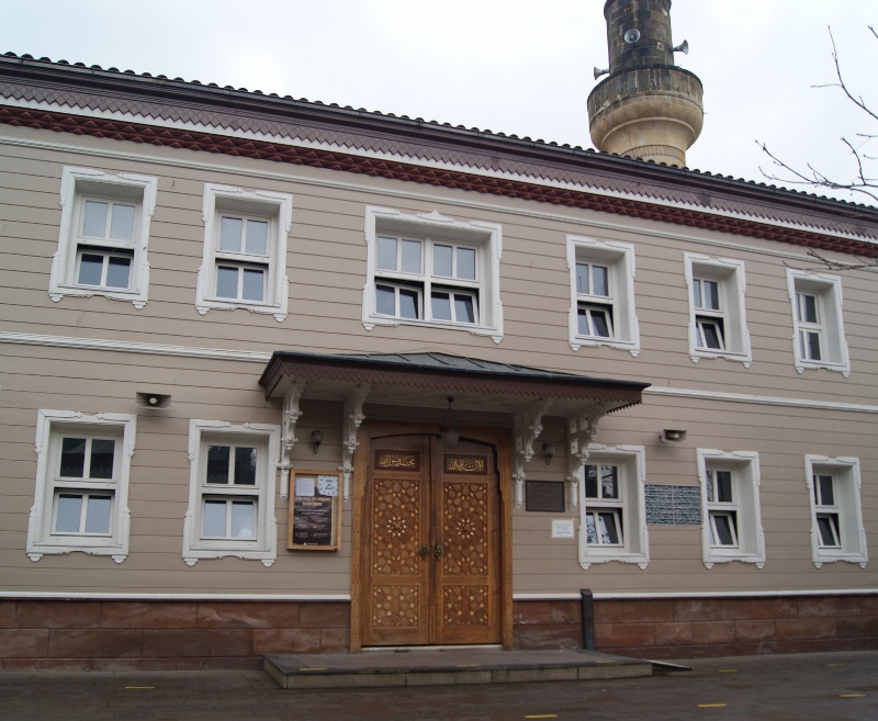 Fachada de una mezquita en Beykoz