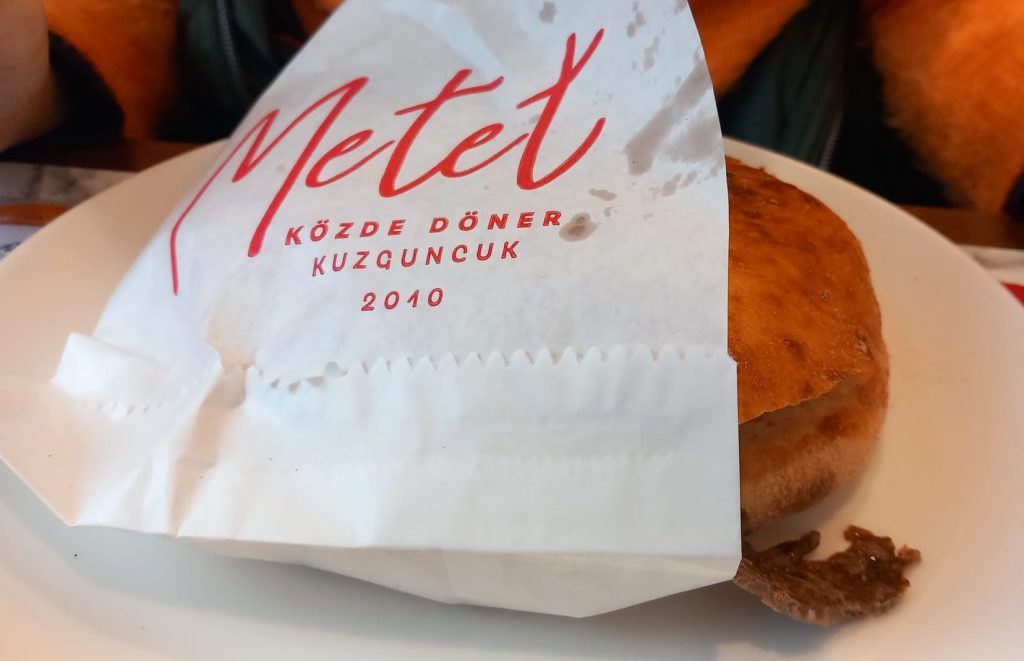 Metet döner