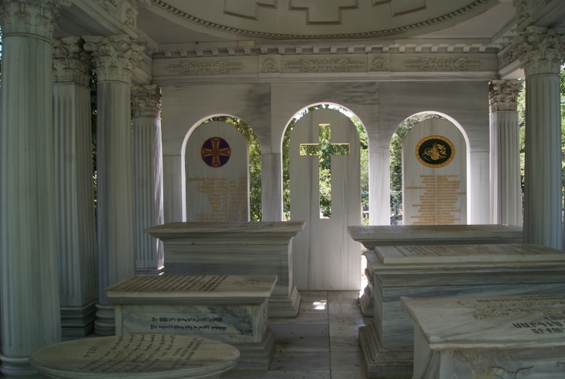Mausoleo de la familia de arquitectos Balyan en Estambul